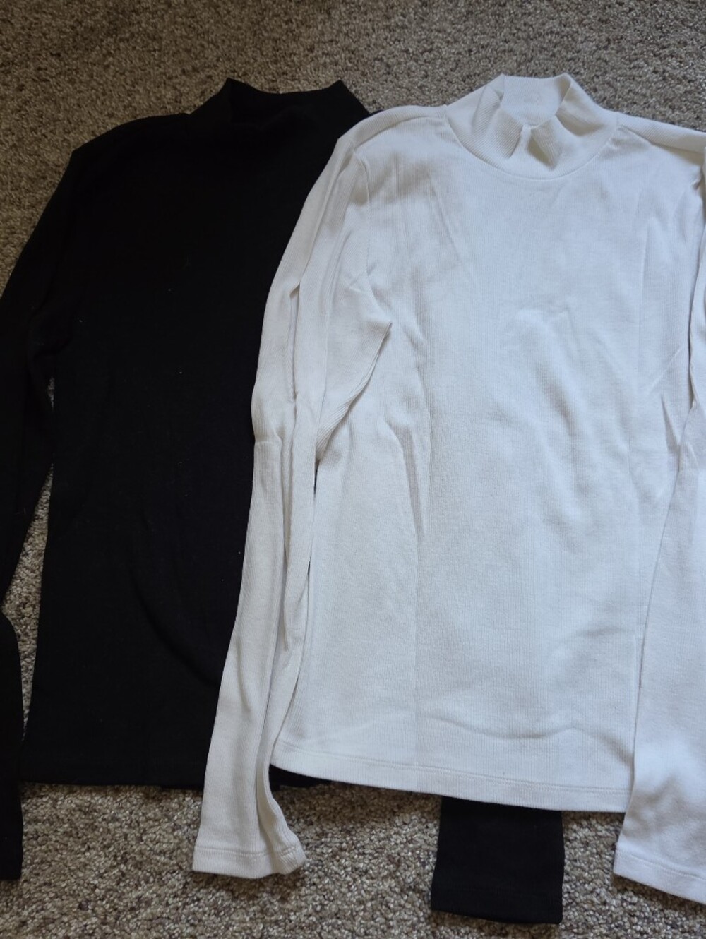 GAP White Ribbed Crewneck Top
